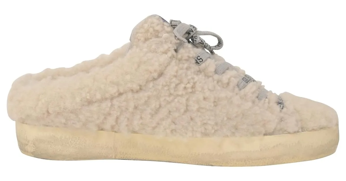 Golden Goose Superstar Sabot Distressed Glittered Shearling Slip-On Sneakers in lana bianca Bianco