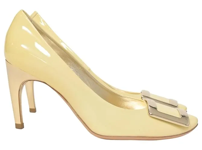 Décolleté Roger Vivier con fibbia in vernice giallo pastello
