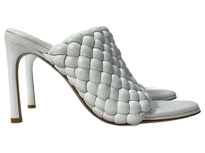 Sandali imbottiti Bottega Veneta in pelle bianca Bianco Crudo