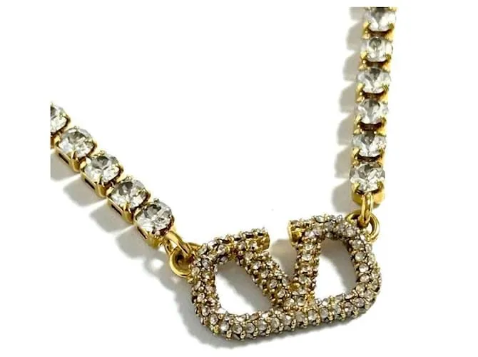 Collana pendente con logo V di Valentino
