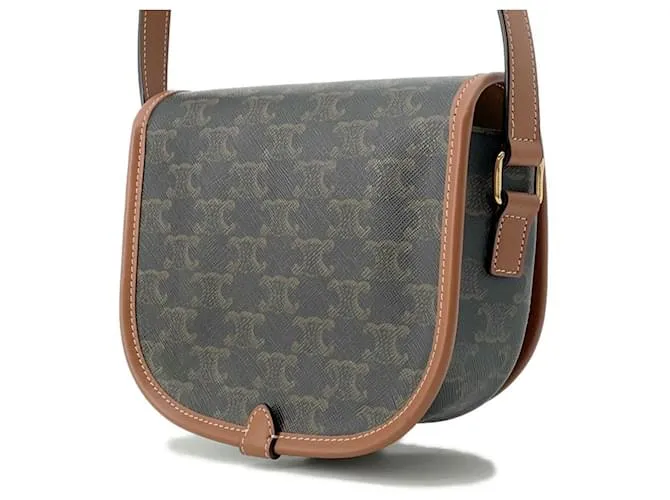 Céline Borsa a Spalla Celine Triomphe Falco Media