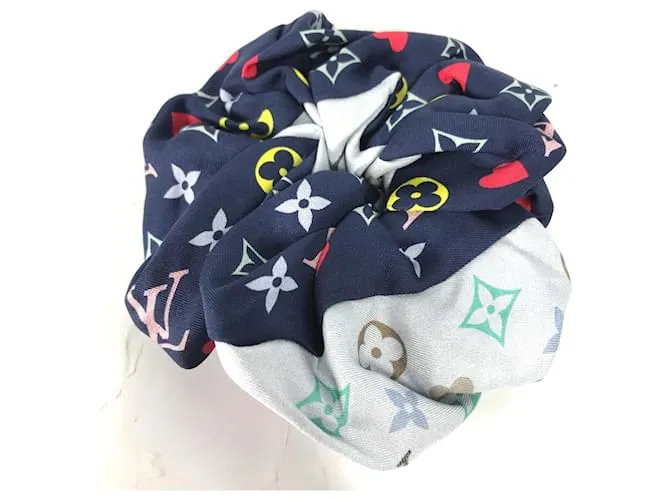 Scrunchie Game On Louis Vuitton Blu