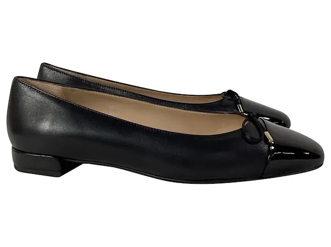 Ballerine Sleek con punta a cappello e fiocco in pelle nera di Stuart Weitzman Nero