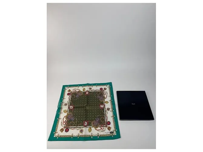 Céline Sciarpa vintage Celine verde e bianca