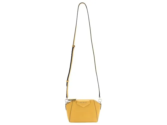 Borsa a tracolla Nano Antigona in pelle gialla di Givenchy Giallo Cammello