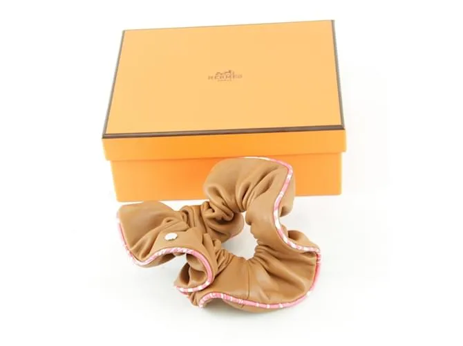 Scrunchie in pelle Claudia di Hermès Marrone