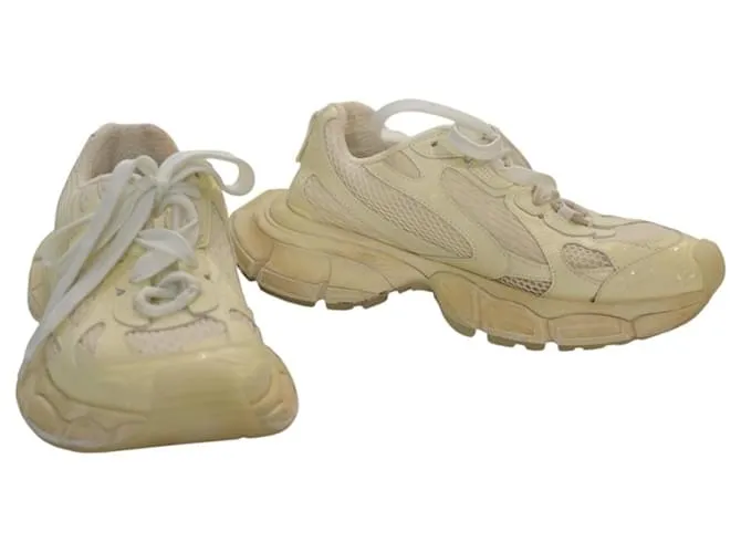 Sneaker Balenciaga Triple S in bianco sporco con pelle sintetica lucida e materiale tecnico 38