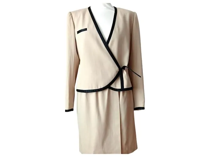 Valentino Garavani Giacca Vintage di Valentino Beige