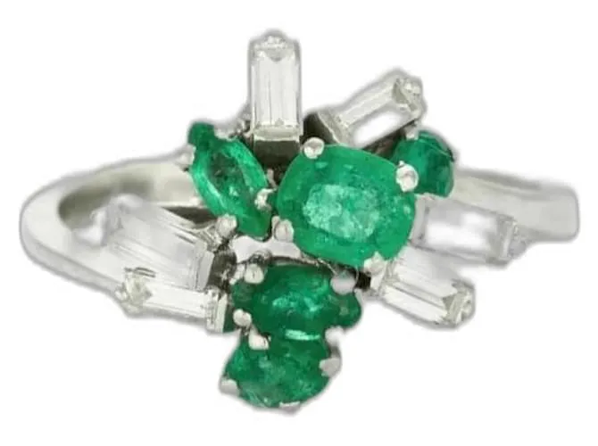 Autre Marque Magnifico anello modernista in oro bianco 18kt con smeraldi e diamanti baguette naturali D'oro