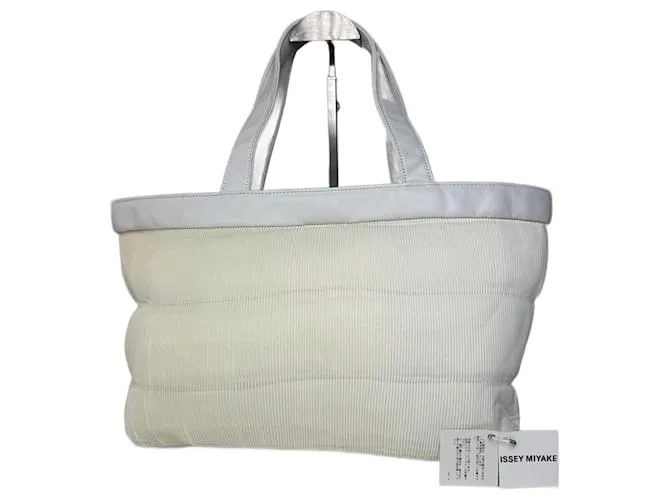 Borsa in pelle plissettata vintage Issey Miyake bianca Bianco