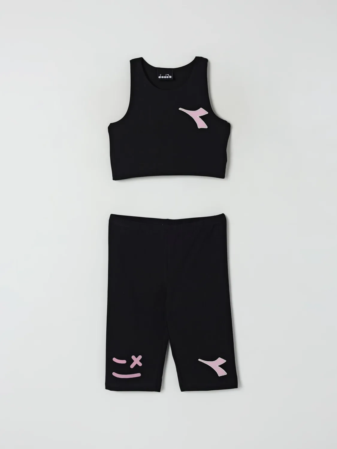 Coordinato sportivo con logo Diadora