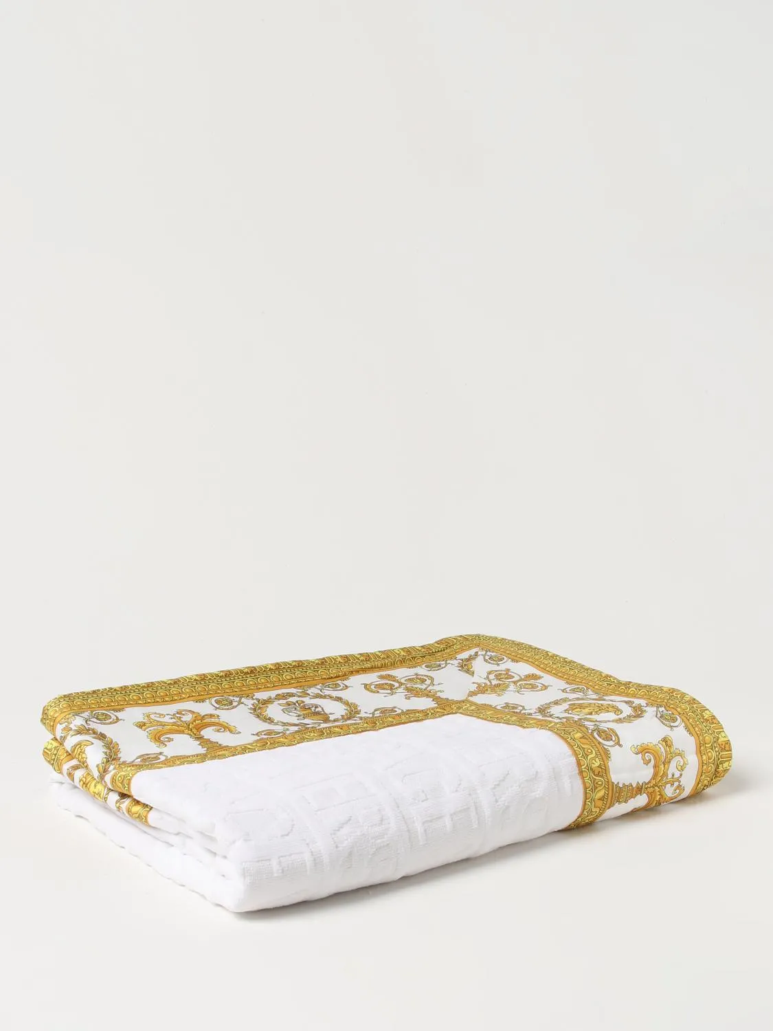 Telo mare Baroque Versace Home in spugna di cotone con logo jacquard